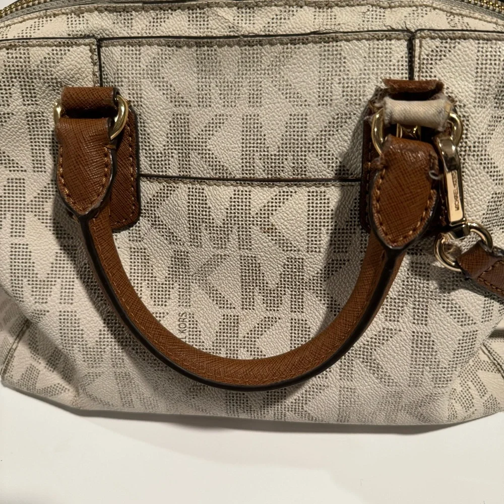 Micheal Kors Logo Hand Bag With Crossbody Strap